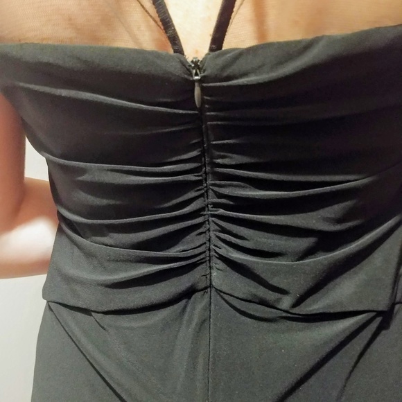 Long black formal dress - Picture 4 of 8